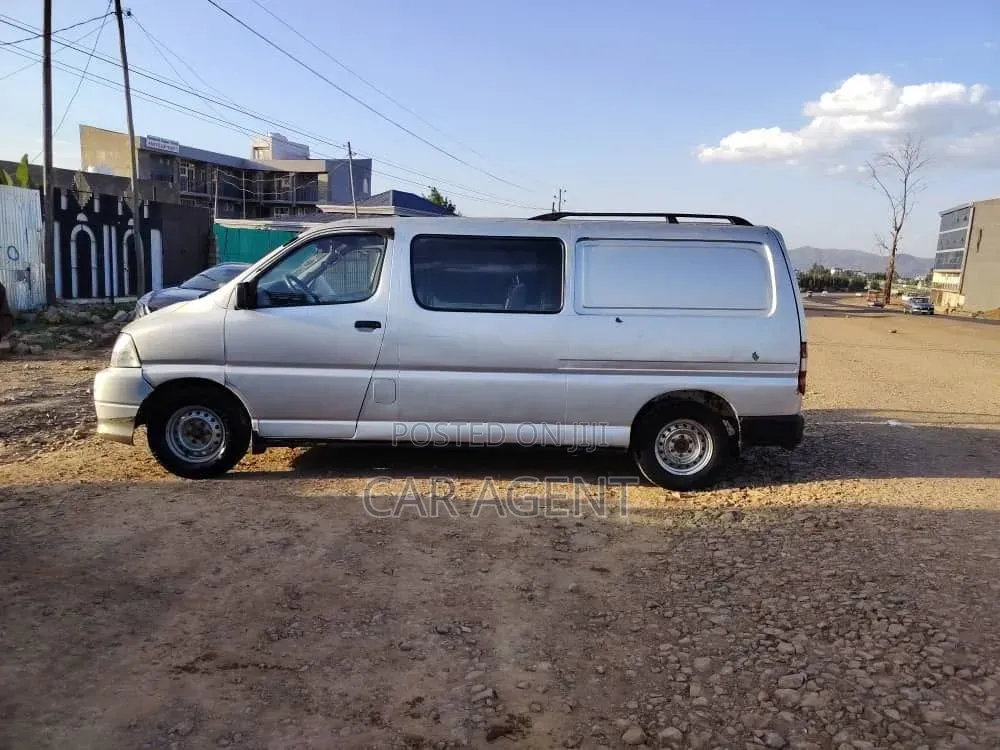 Toyota HiAce 2007 Silver