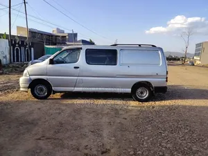 Toyota HiAce 2007 Silver