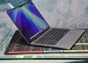 New Laptop Apple MacBook 32GB Apple M1 Pro SSD 1T
