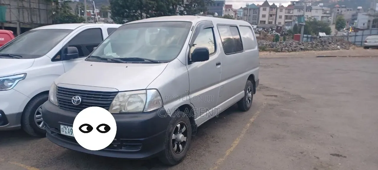 Toyota HiAce 2007 Silver