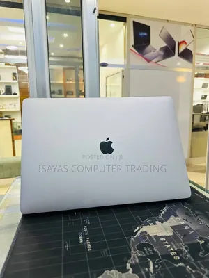 New Laptop Apple MacBook Pro 2019 16GB Intel Core i9 SSD 512GB
