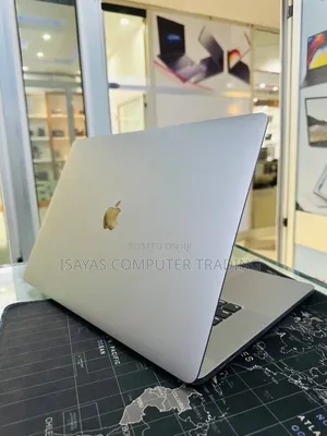 New Laptop Apple MacBook Pro 2019 16GB Intel Core i9 SSD 512GB