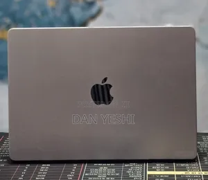 New Laptop Apple MacBook Pro 32GB Apple M1 Pro SSD 1T