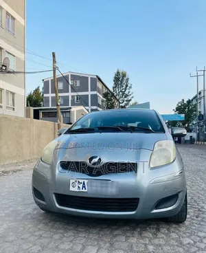 Toyota Yaris 2010 Blue