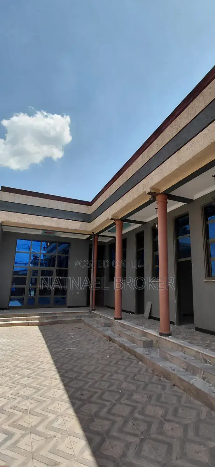 Furnished 5bdrm House in ዱከም, East Shewa for sale