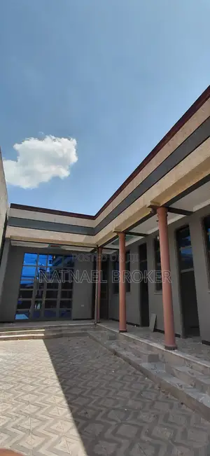 Furnished 5bdrm House in ዱከም, East Shewa for sale