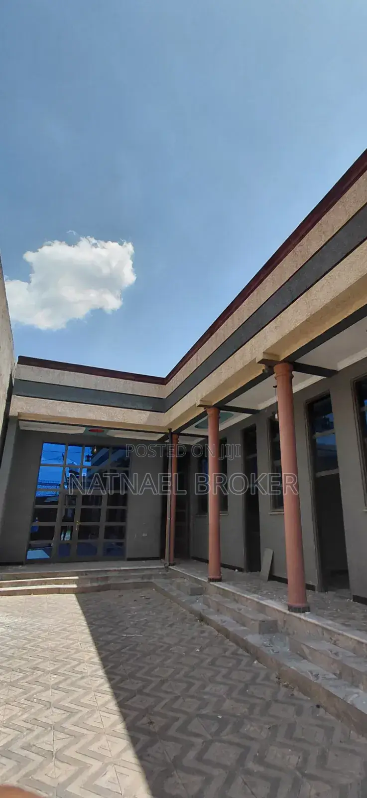 Furnished 5bdrm House in ዱከም, East Shewa for sale
