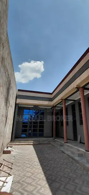 Furnished 5bdrm House in ዱከም, East Shewa for sale