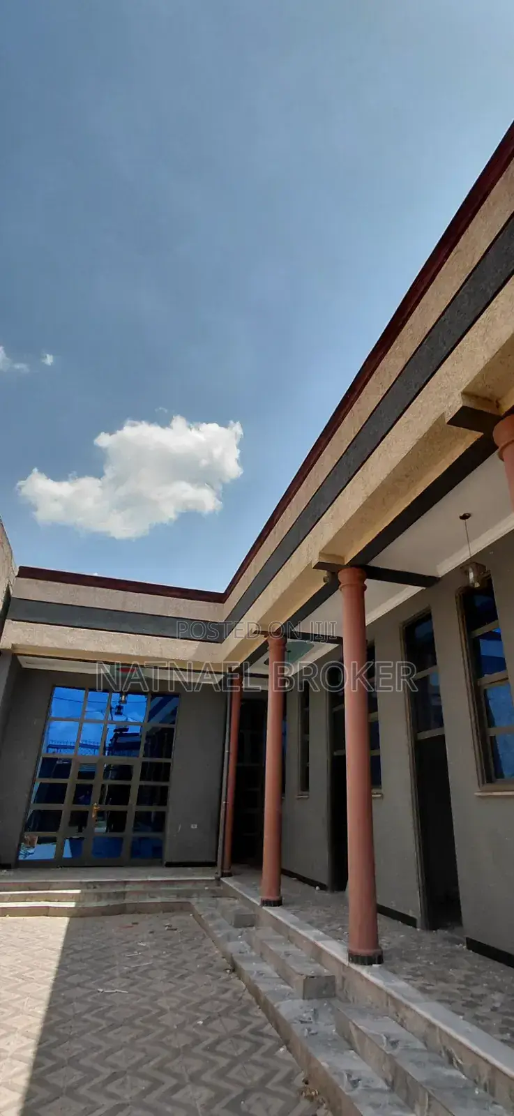 Furnished 5bdrm House in ዱከም, East Shewa for sale