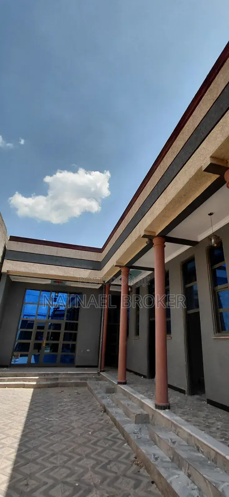 Furnished 5bdrm House in ዱከም, East Shewa for sale