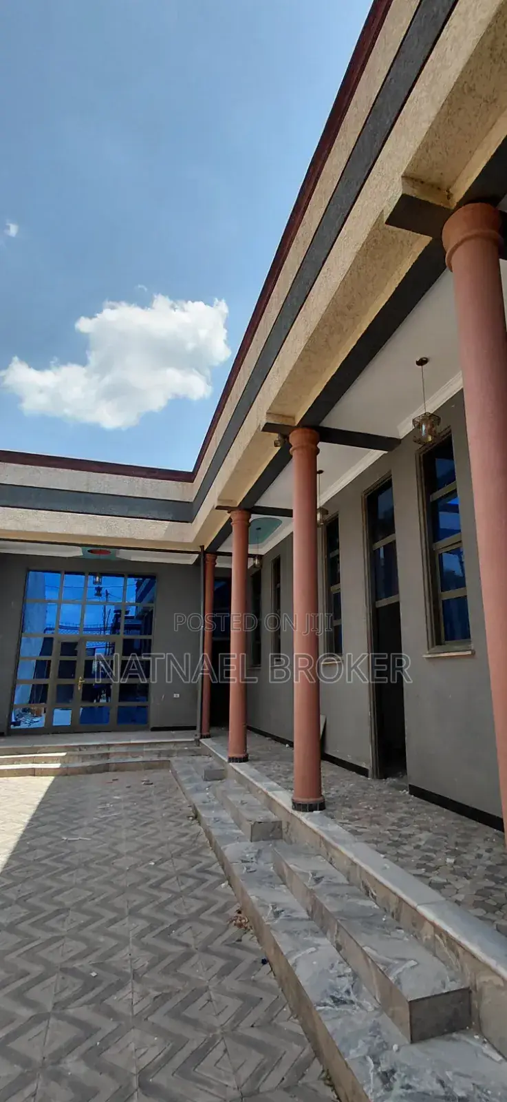 Furnished 5bdrm House in ዱከም, East Shewa for sale