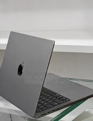 New Laptop Apple MacBook Pro 2023 M3 8GB Apple M3 SSD 512GB