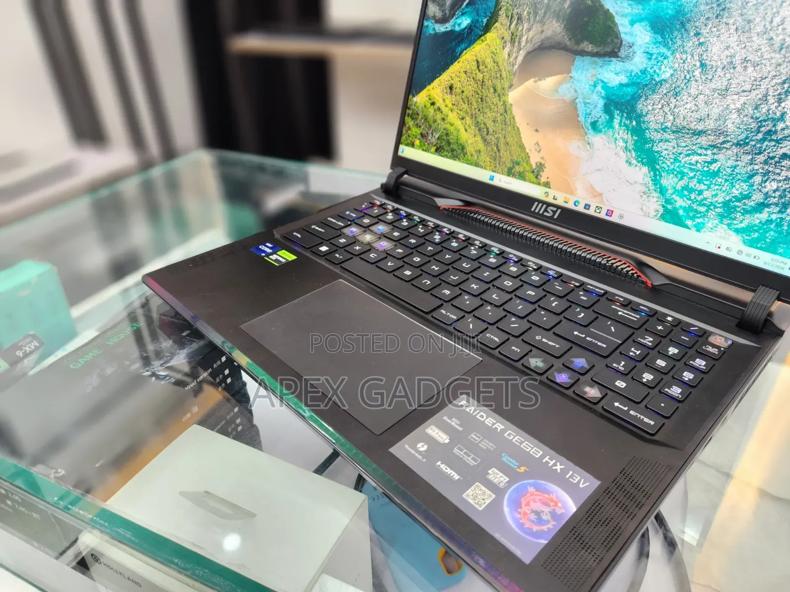 New Laptop MSI Raider GE68HX 13VI-202US 32GB Intel Core i9 SSD 1T