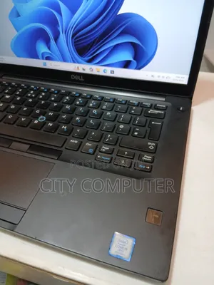 New Laptop Dell G15 5511 8GB Intel Xeon SSD 512GB