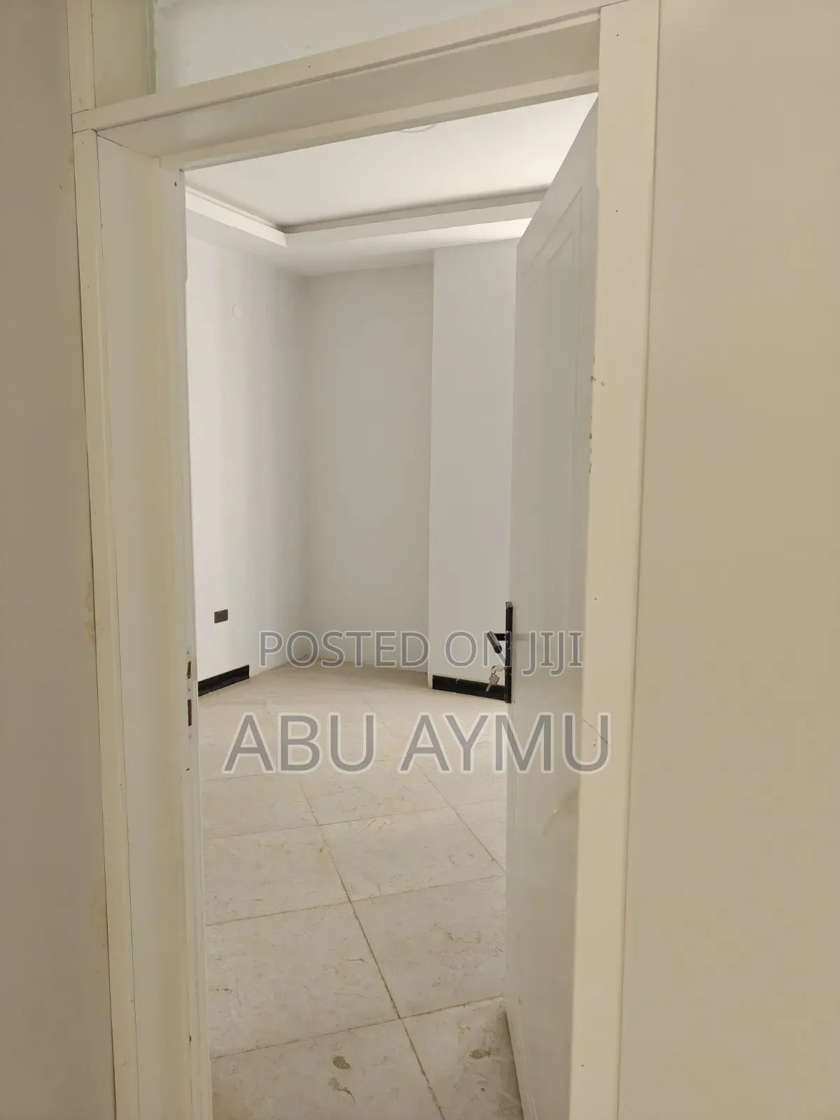 4bdrm Apartment in Lakomelza Apartments, Yeka for sale