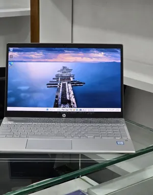 New Laptop HP Pavilion 15 8GB Intel Core i7 SSD 256GB