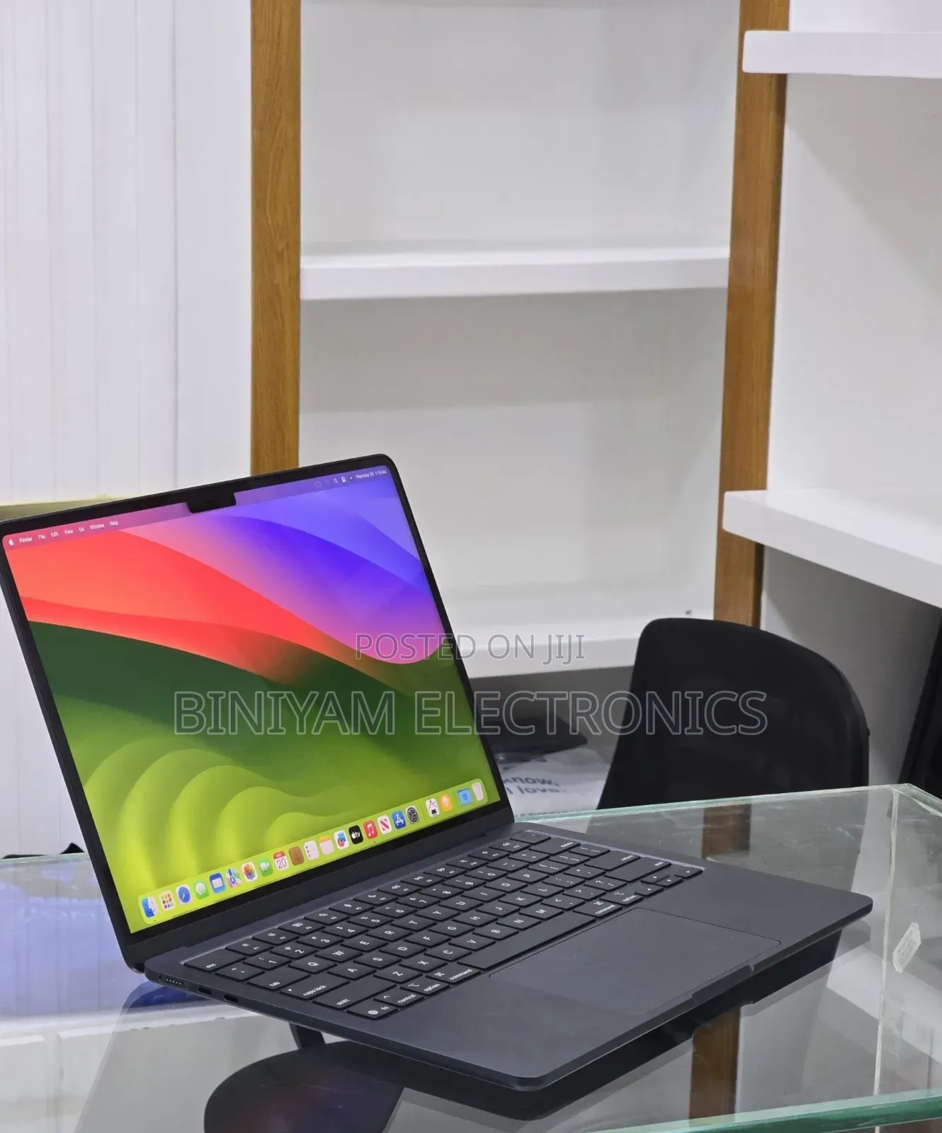 New Laptop Apple MacBook Air 2025 M4 16GB Apple M4 SSD 256GB