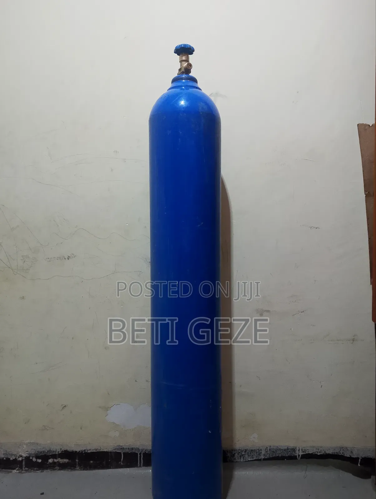 Oxygen Cylinder