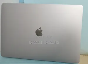 New Laptop Apple MacBook Pro 2019 32GB Intel Core i9 SSD 512GB