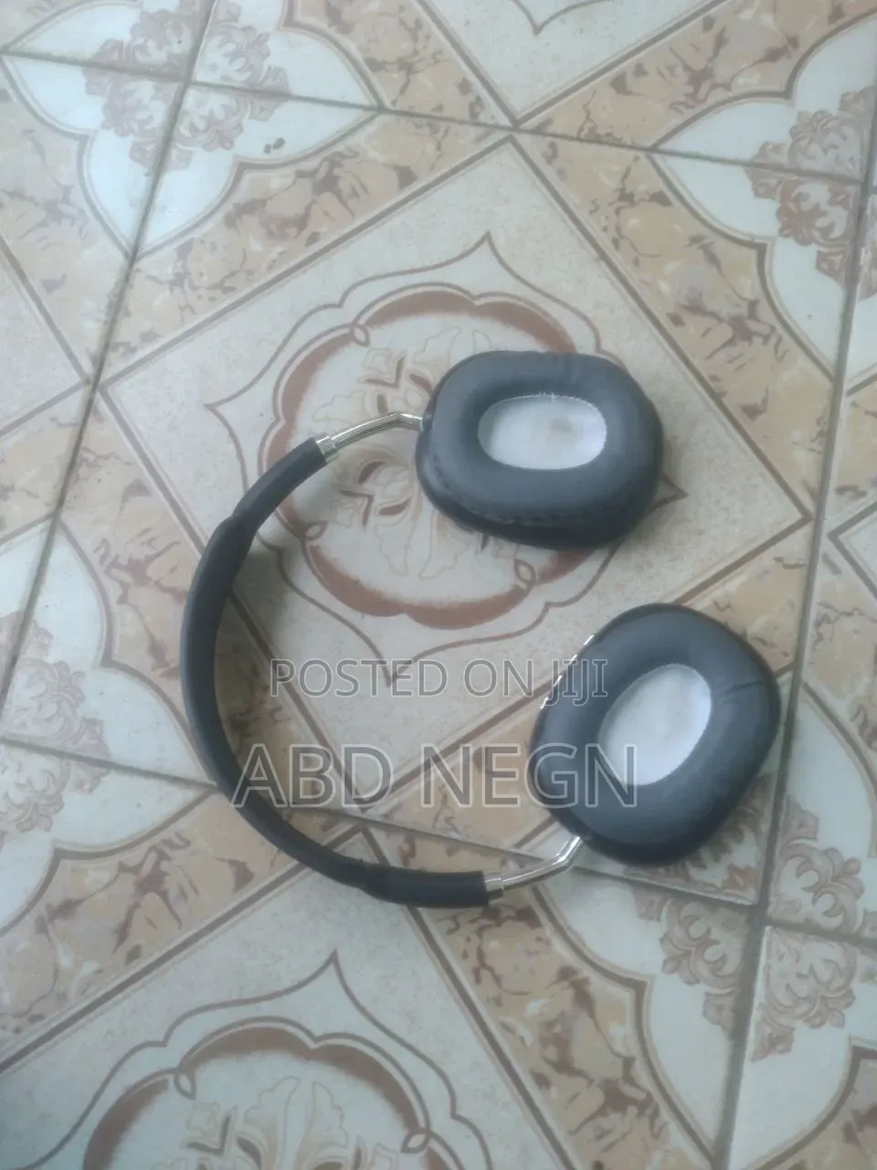 P9 Headset