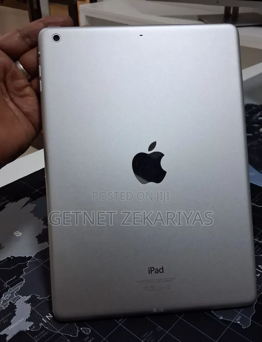 New Apple iPad Air 64 GB Silver