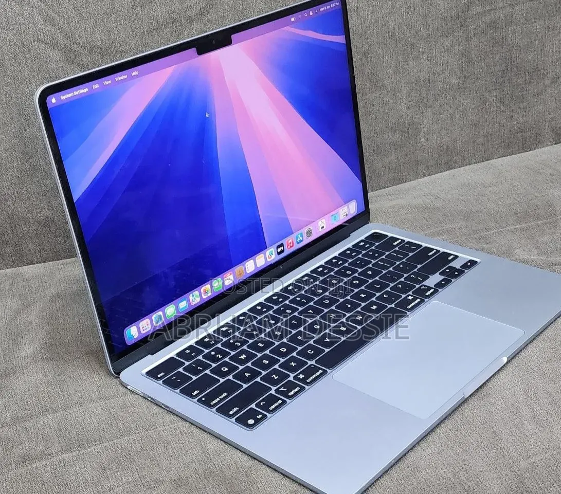 New Laptop Apple MacBook Air 2025 M4 16GB Apple M4 SSD 256GB