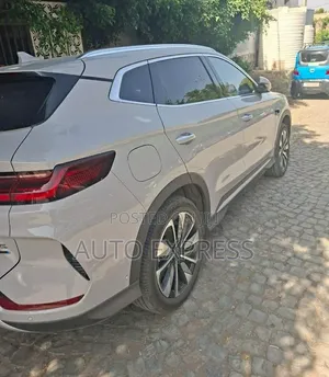 BYD Song Plus DM-i 2025 Silver