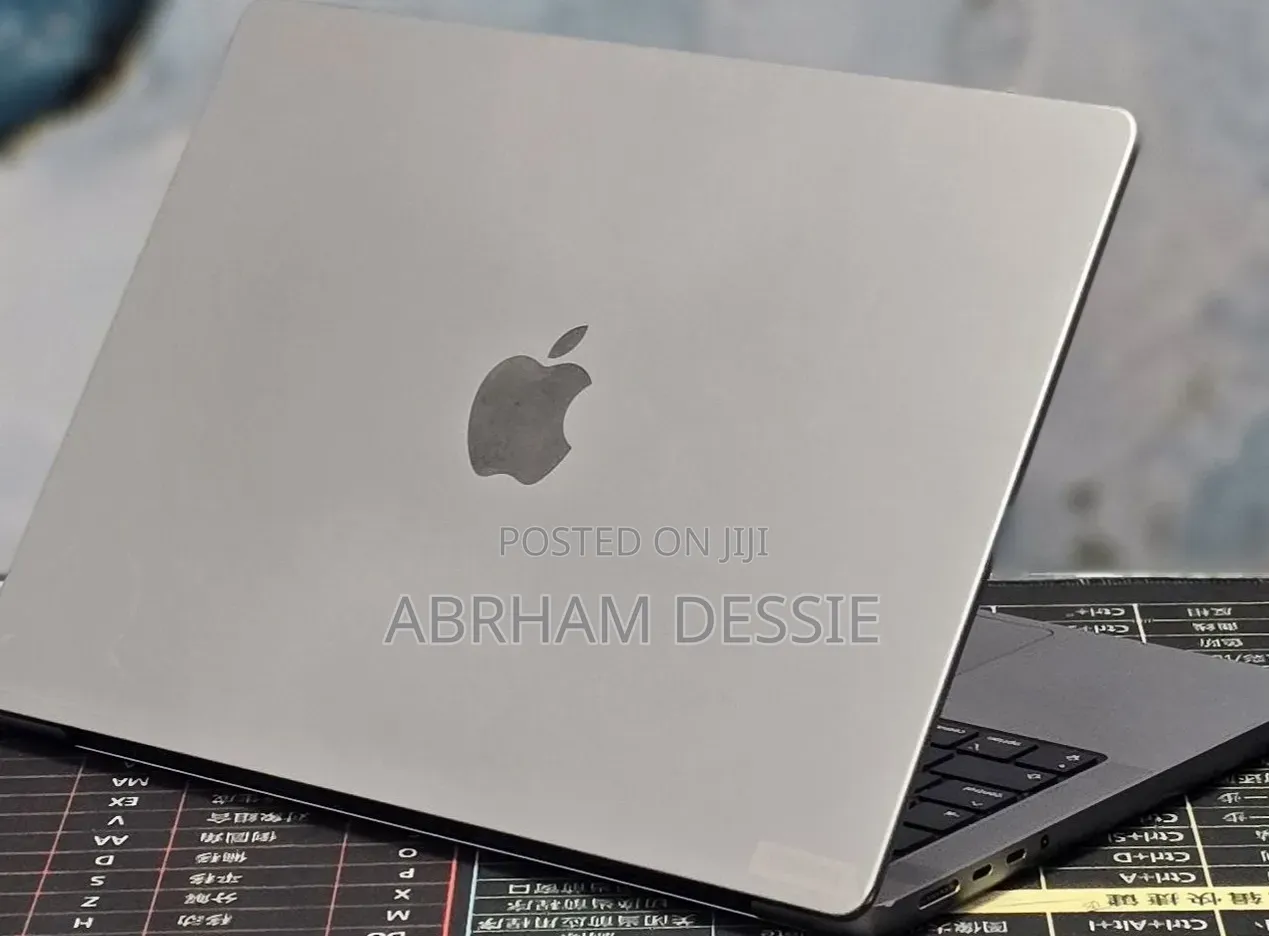 New Laptop Apple MacBook Pro 2021 M1 32GB Apple M1 SSD 1T