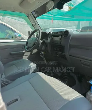 Toyota Land Cruiser 2018 White