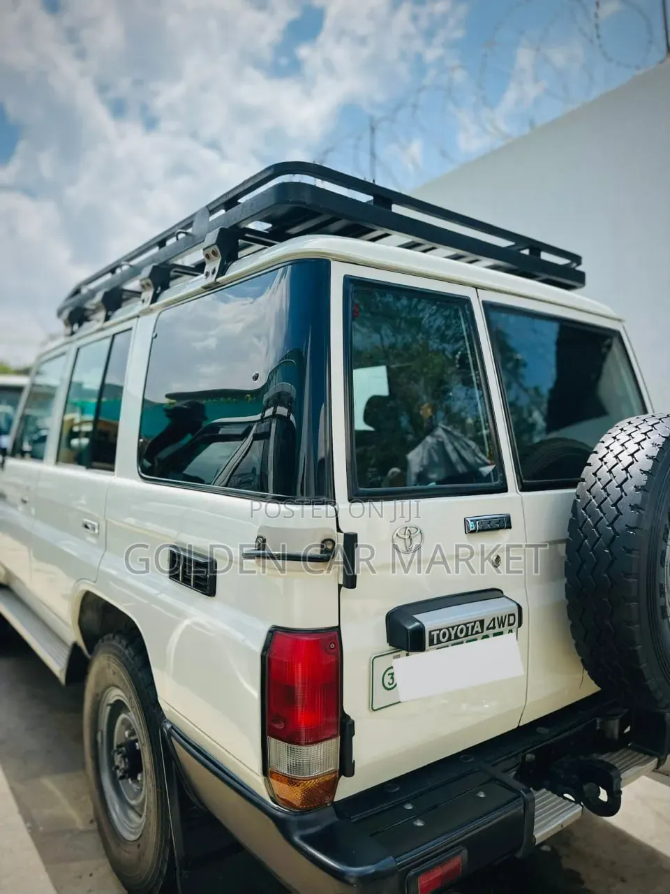 Toyota Land Cruiser 2018 White