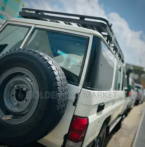 Toyota Land Cruiser 2018 White