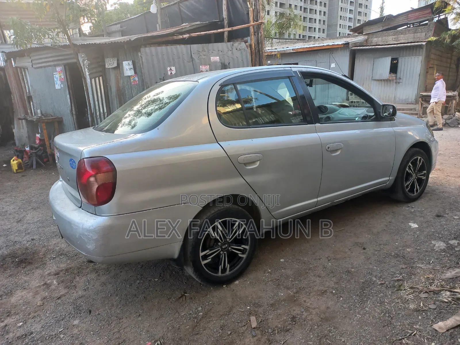Toyota Platz 2001 Silver
