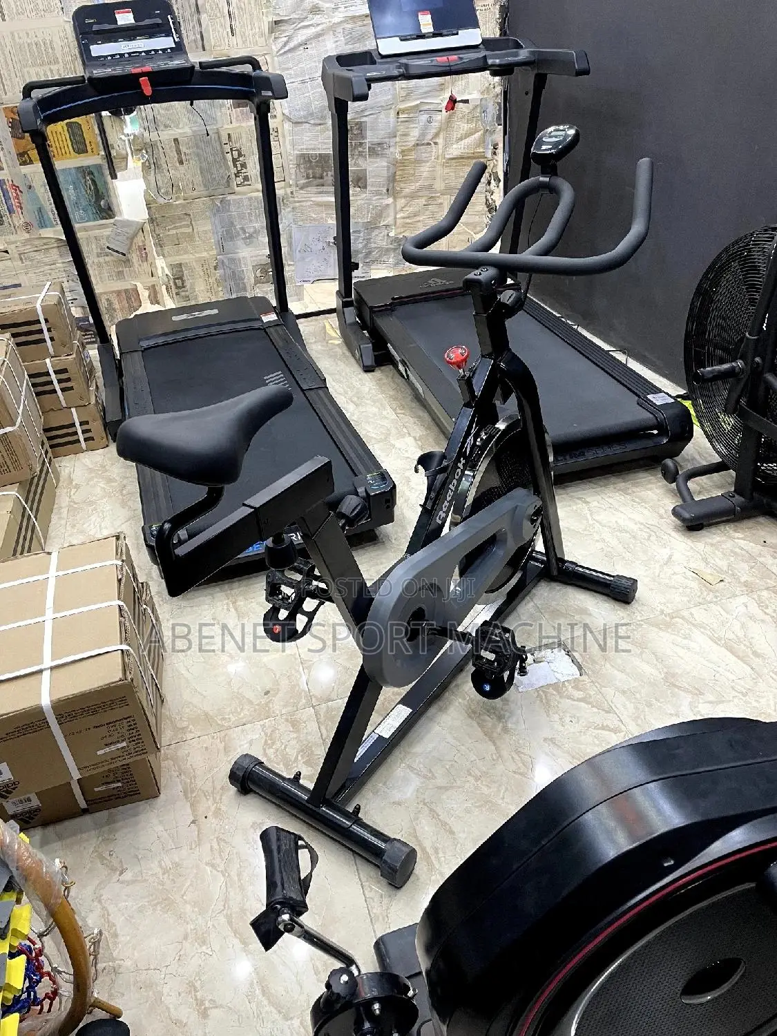 በዘመናዊ ቤቶ ዉስጥ ሊኖር የሚገባ Reebok Sprint Exercise Bike