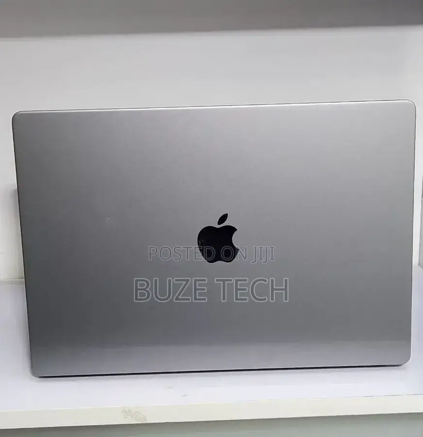 New Laptop Apple MacBook Pro 32GB Apple M1 Pro SSD 512GB