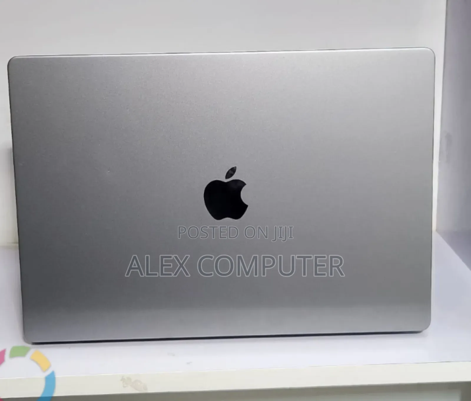 New Laptop Apple MacBook Pro 2021 M1 32GB Apple M1 Pro SSD 512GB