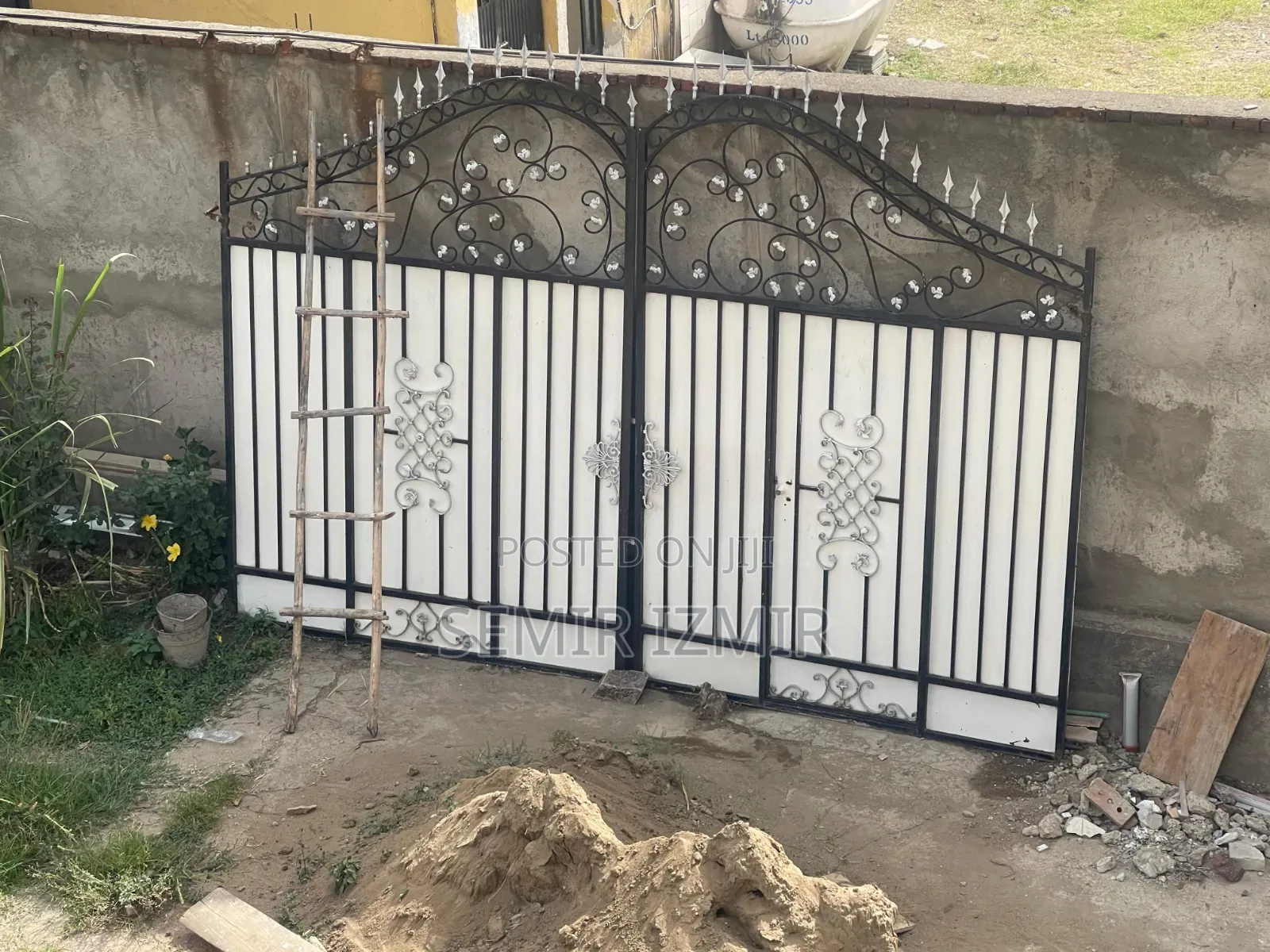 Beautiful Compound Gate for Sale