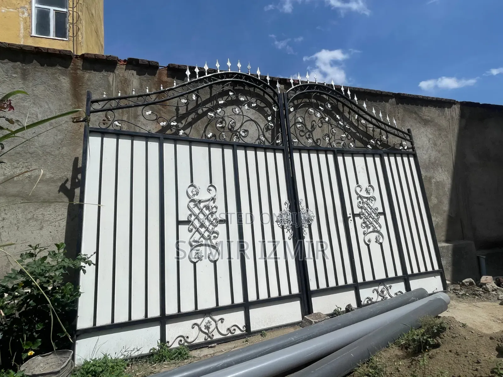 Beautiful Compound Gate for Sale