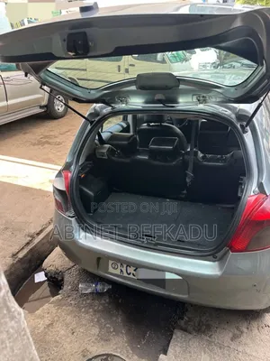 Toyota Yaris 1.0 2006 Gray