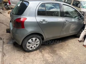 Toyota Yaris 1.0 2006 Gray