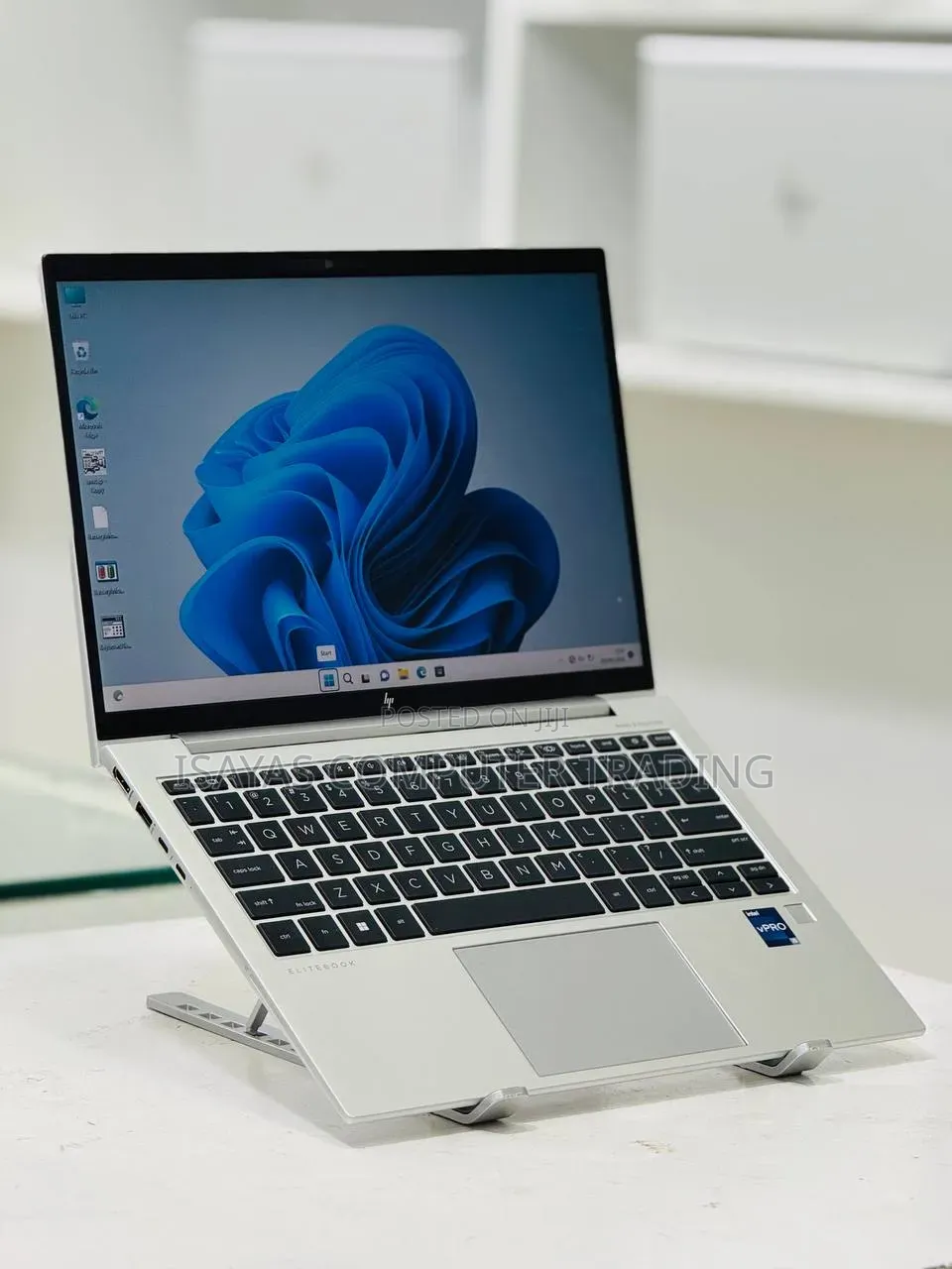 New Laptop HP EliteBook 830 G9 16GB Intel Core i5 SSD 512GB