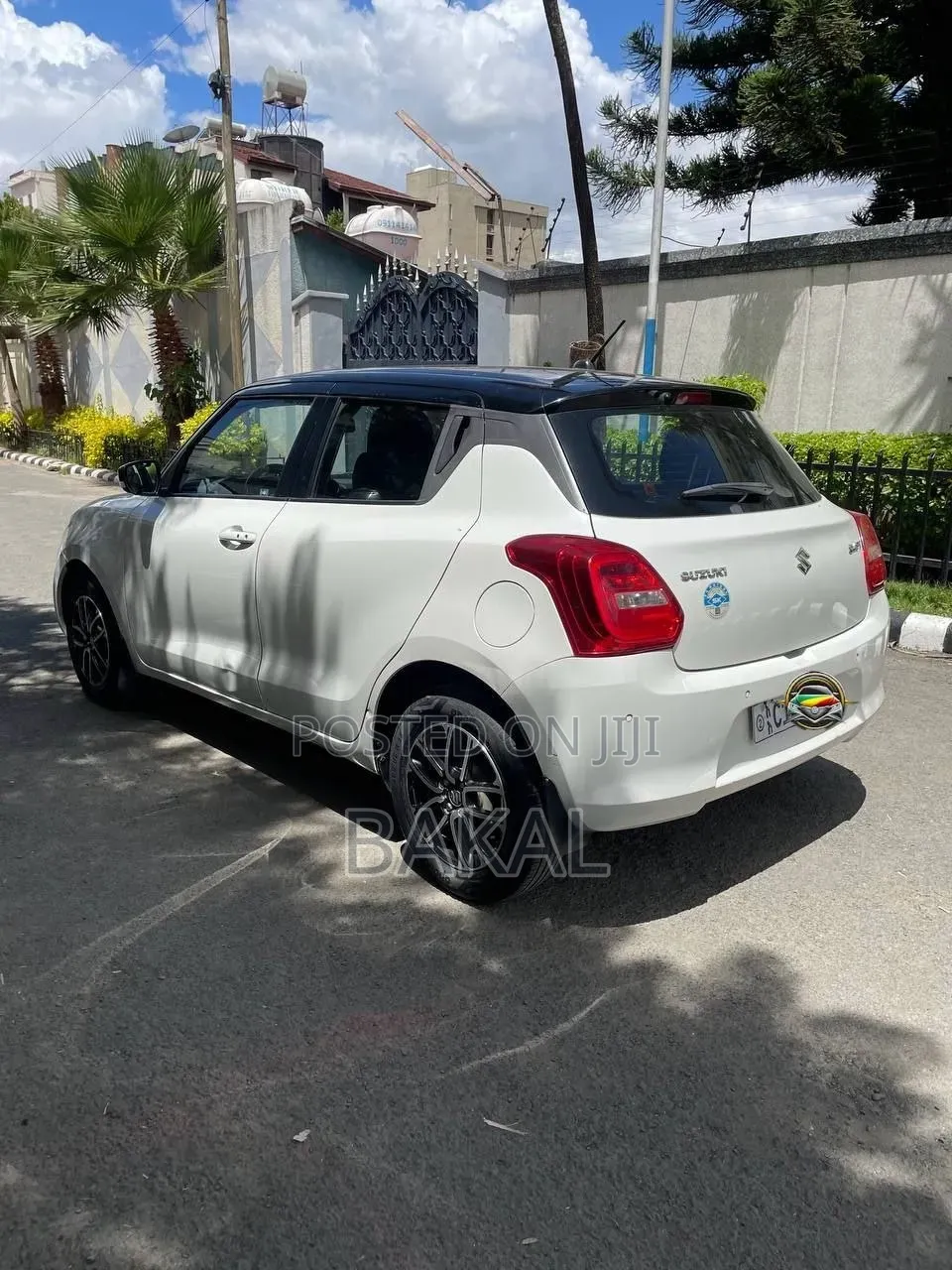 Suzuki Swift 2022 White