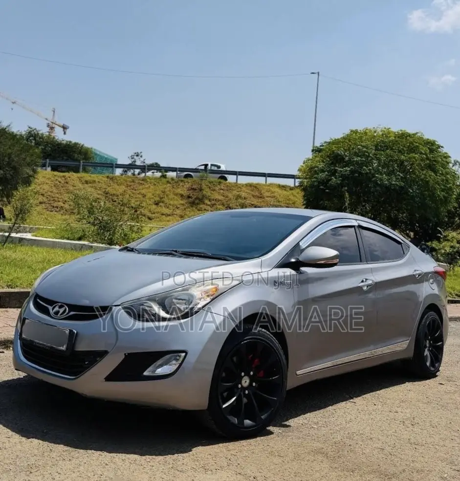 Hyundai Avante 2013 Gray