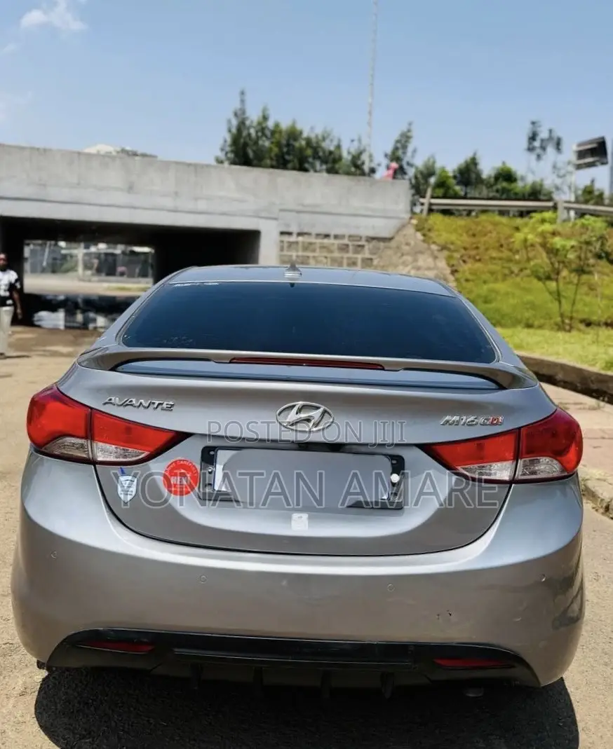 Hyundai Avante 2013 Gray