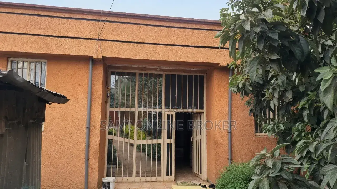 5bdrm Villa in Holeta, West Shewa for sale