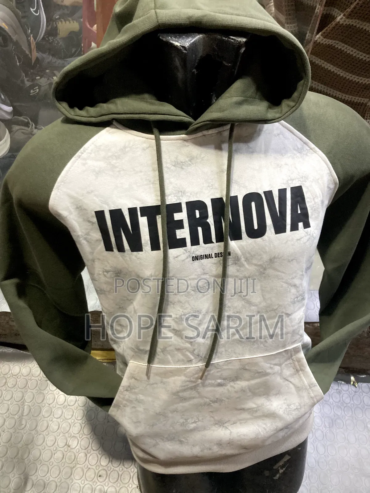 Internova Raglan Hoodie: