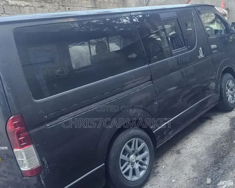 Toyota HiAce 2007 Black
