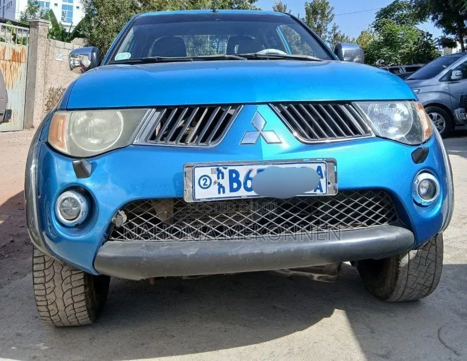 Mitsubishi L200 2009 Blue