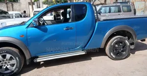 Mitsubishi L200 2009 Blue