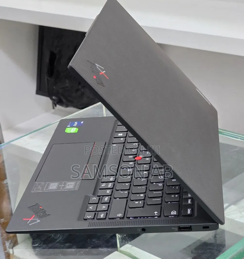 New Laptop Lenovo ThinkPad X1 Carbon 16GB Intel Core i7 SSD 512GB