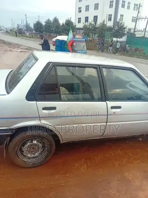 Toyota Corolla II 1986 Silver